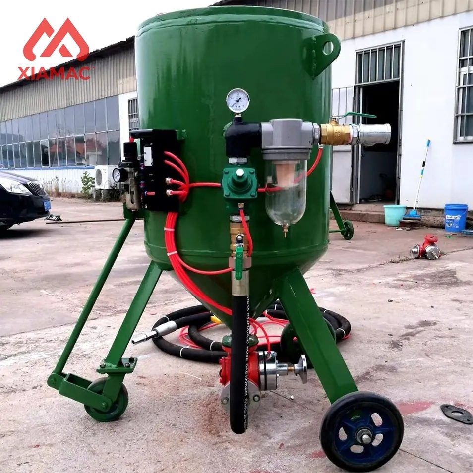 Portable Semi-Automatic Sand Blasting Machine with Engine and Pump for High Pressure Cleaner Burnishing and Rust Removal