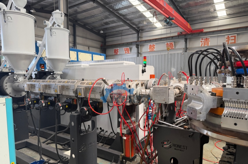 PE Double Wall Corrugated Pipe Production Line
