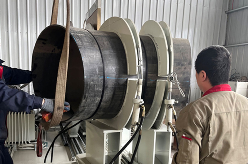 Welding machine with mirror and hot plate