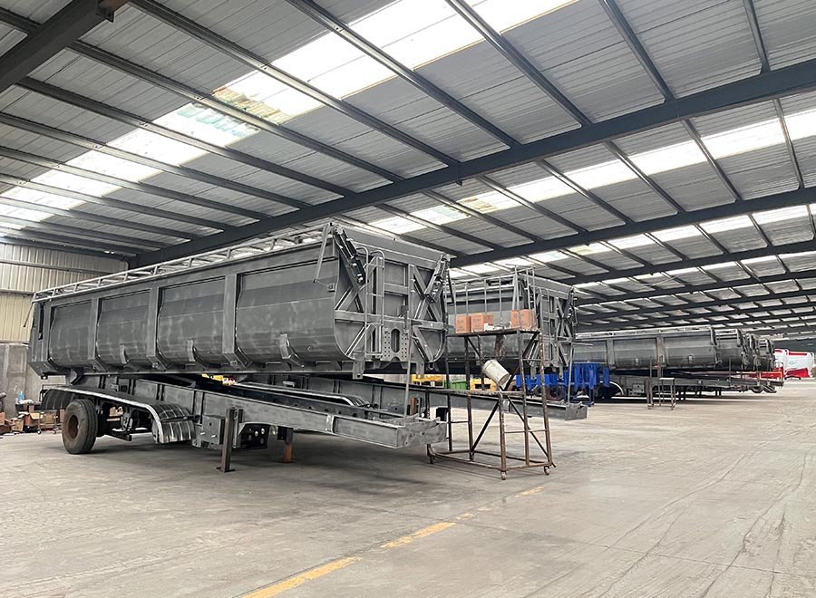 4 Axles Rear Dump Semi Trailer Factory Price for Africa with Electric Cover