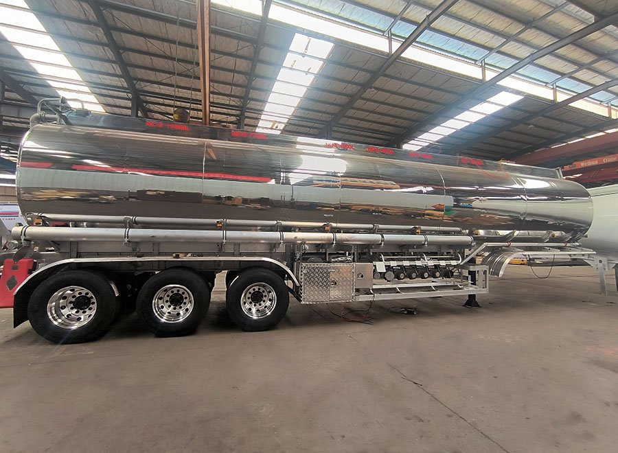 Lightweight Aluminum Alloy Fuel Tanker Semi Trailer 40,000L - 55,000L Capacity