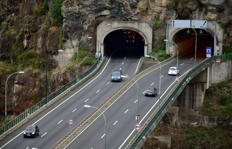 Shaanxi Province Qinling Zhongnanshan Tunnel Project