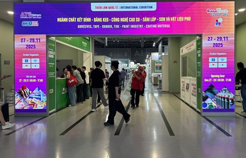 Se inaugura la Exposición Internacional de la Industria Química de Vietnam.