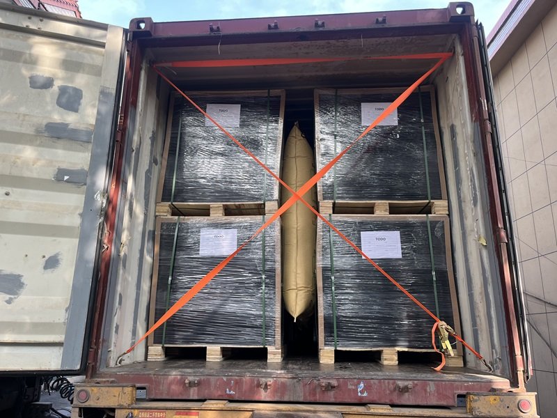 Precision Container Loading: Gym Floor Tiles Depart