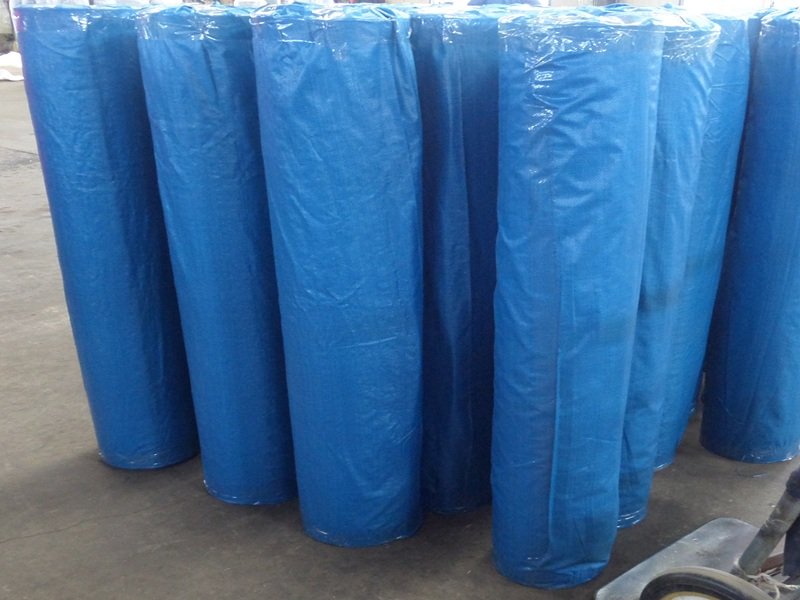 Inspection of Stud Rubber Anti-Slip Mat Before Loading