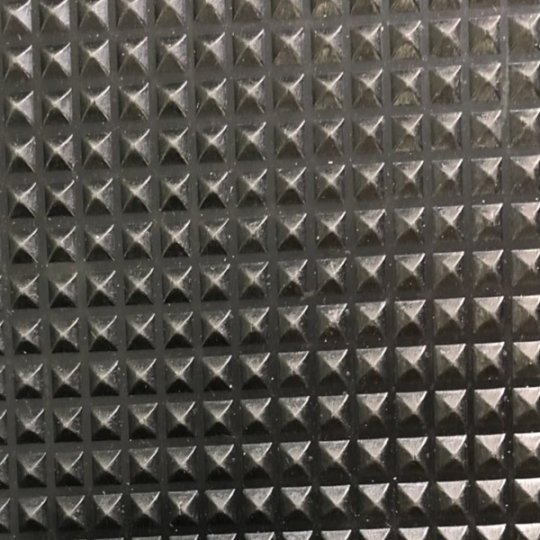 High-Quality 1.2m Anti-Slip Pyramid Rubber Mat