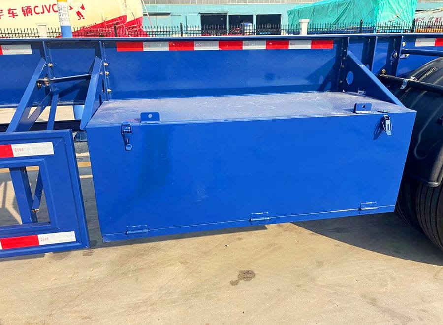 Lightweight 2 axle skeleton trailer for port logistics