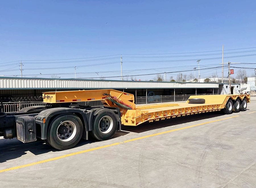 Detachable gooseneck low bed trailer