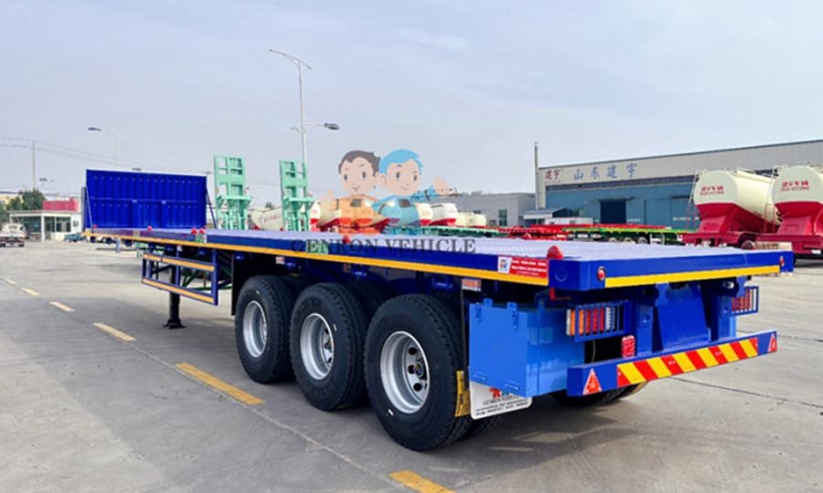 Semi-remorque plateau 50T à 3 essieux pour exportation vers le Tchad