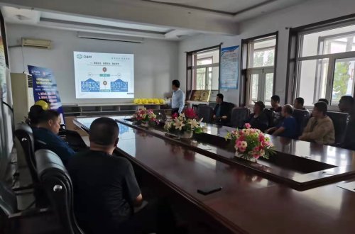 Capacitación en seguridad para el personal de operaciones especiales de Huajun