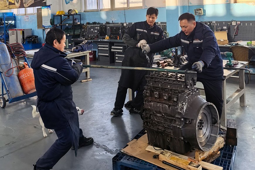 HYDRAULIC VALVE REPAIR 4