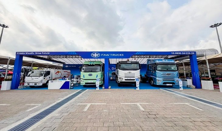 FAW Jiefang’s Four Flagship Models Shine at Canton Fair, Gaining Global Popularity