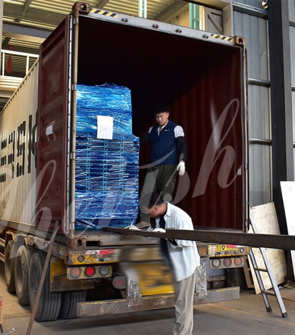 6 units of two post parking lifts shipped to El Salvador