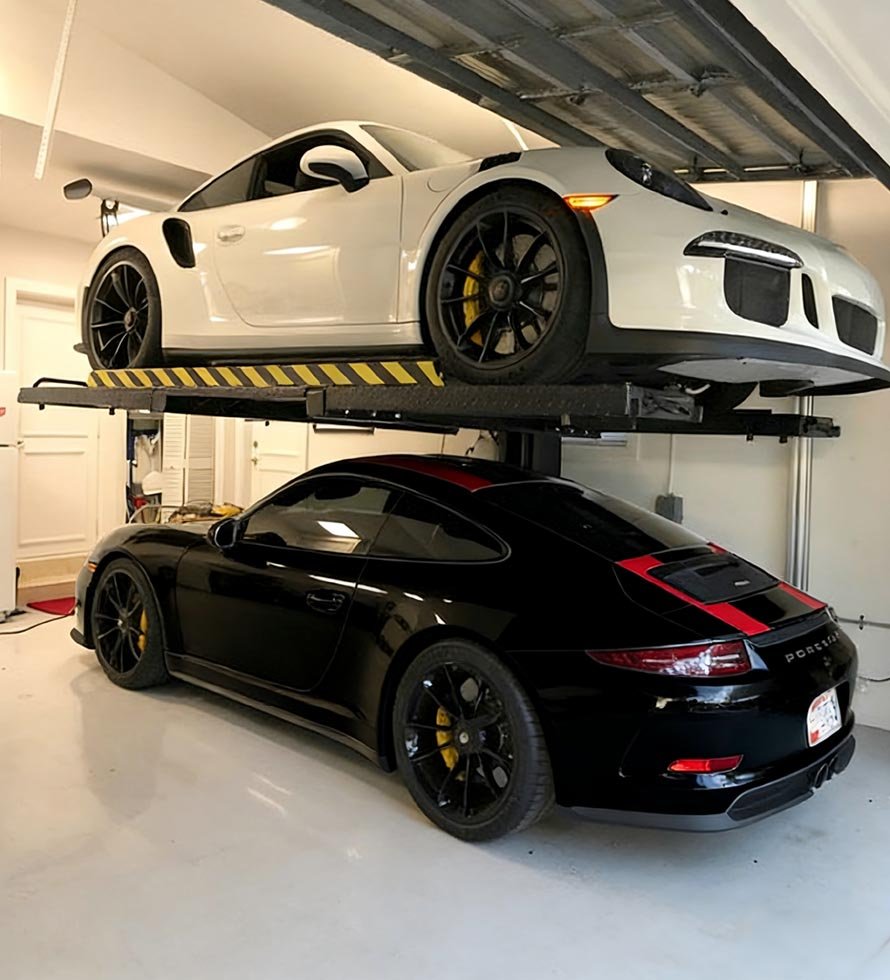 Single Post Parking Lift for Home Garage & Space-Saving Parking