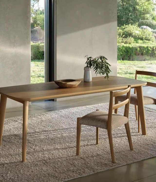 Slim-Leg Practical Dining Furniture, Solid Wood Dining Table for Nordic Casual Home & Bistro Commercial Use