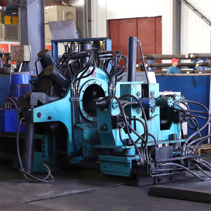 Hydraulic breakout unit