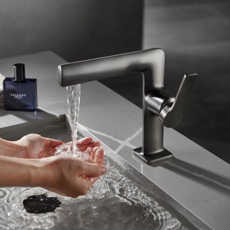 47002 Faucet
