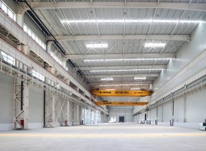 Heavy crane steel workshop