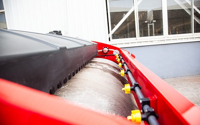 Large-capacity water tank