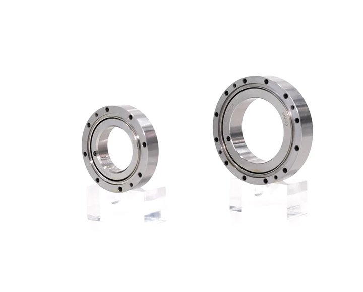 Cross-shaped roller bearing