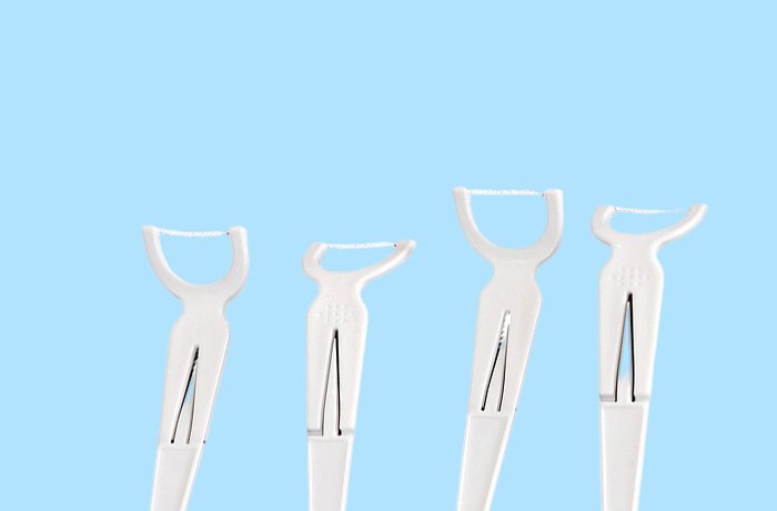 Dental floss uses high-elasticity