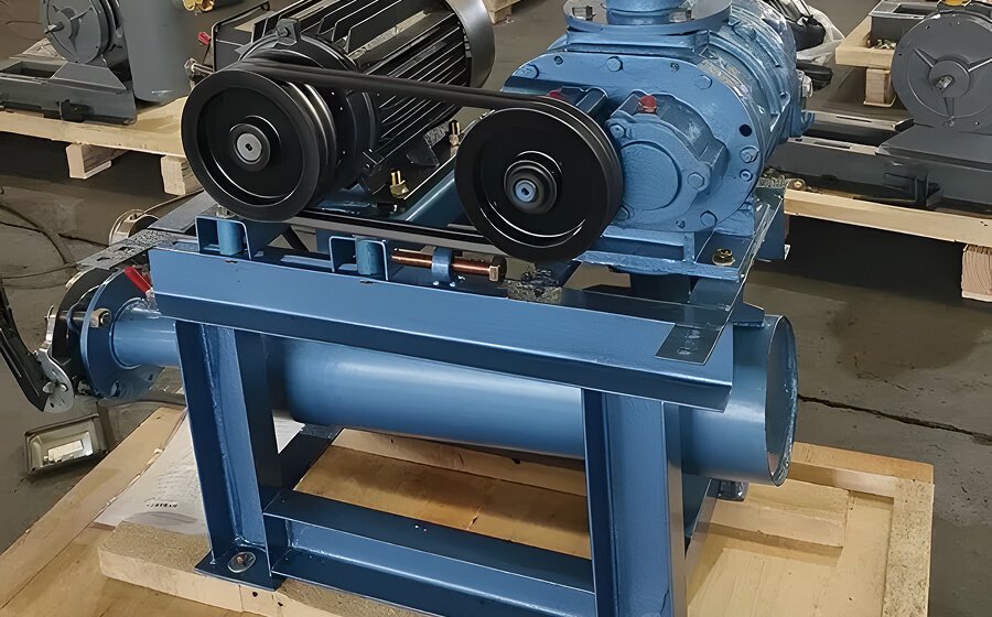 What kind of lubricating oil should be added to the Roots blower?