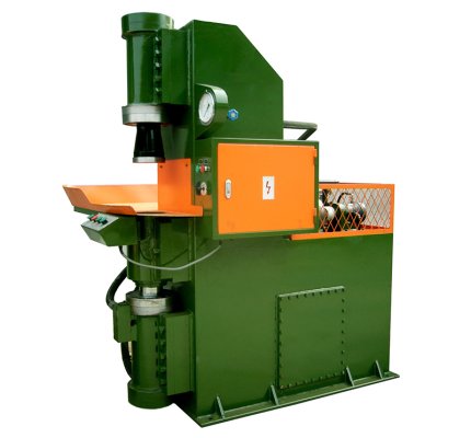 Hydraulic briquetting machine