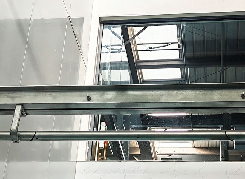 Hanging Conveyor Rail (Aging)