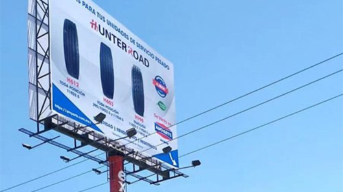 Vallas publicitarias de HUNTERROAD en las calles de México