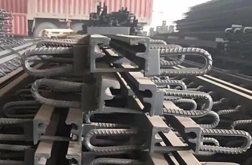 What are the types of bridge expansion joints?