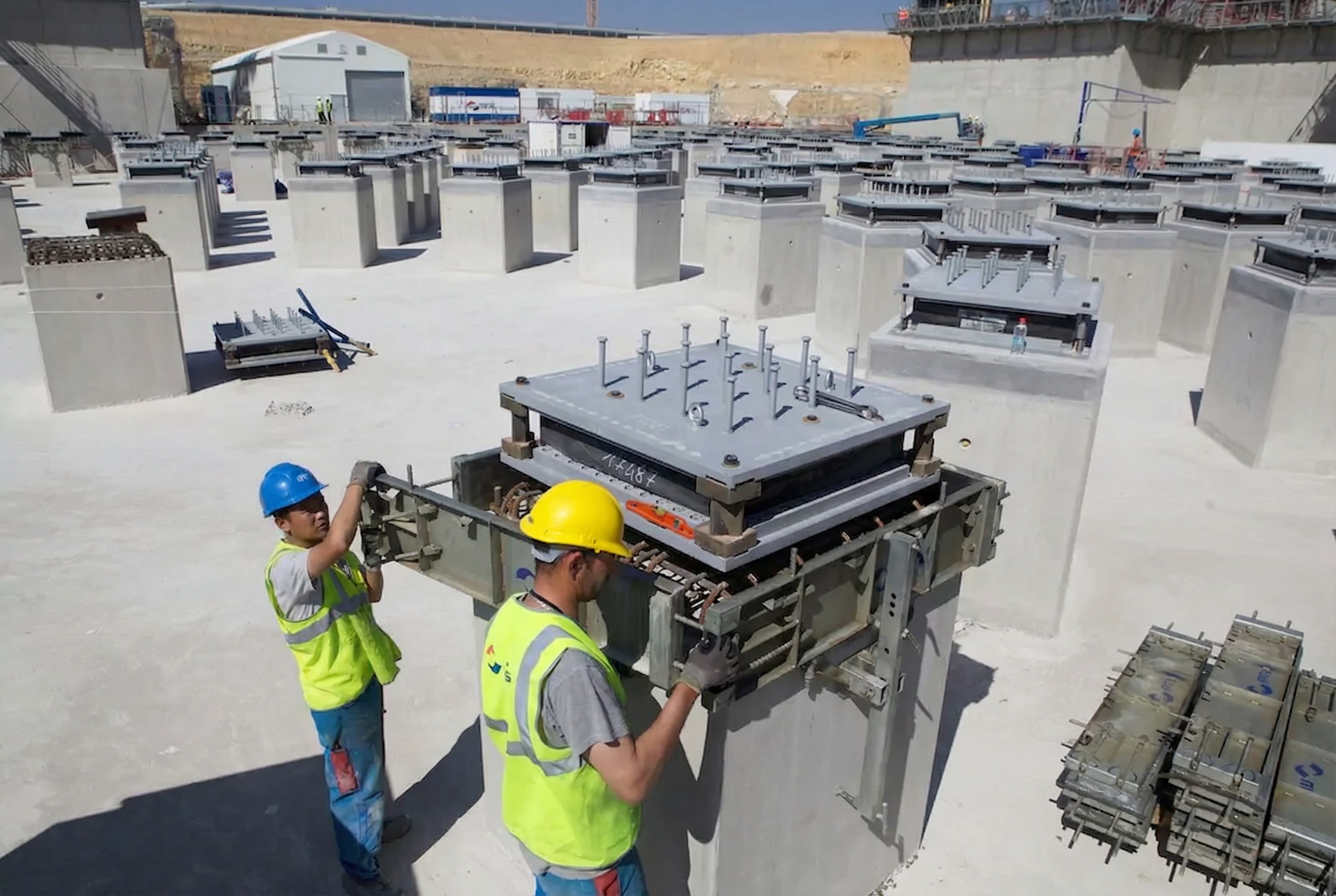 Post-earthquake inspection and maintenance of seismic isolation bearings — Bridgent engineers