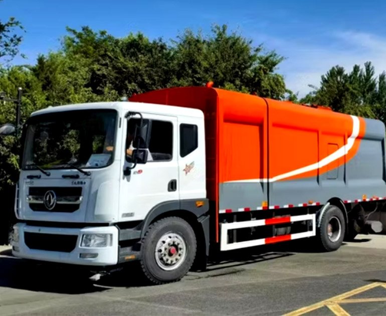 7.3T /12T/ 18T  Road Sweepers