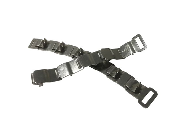 Punched and bent processing piece