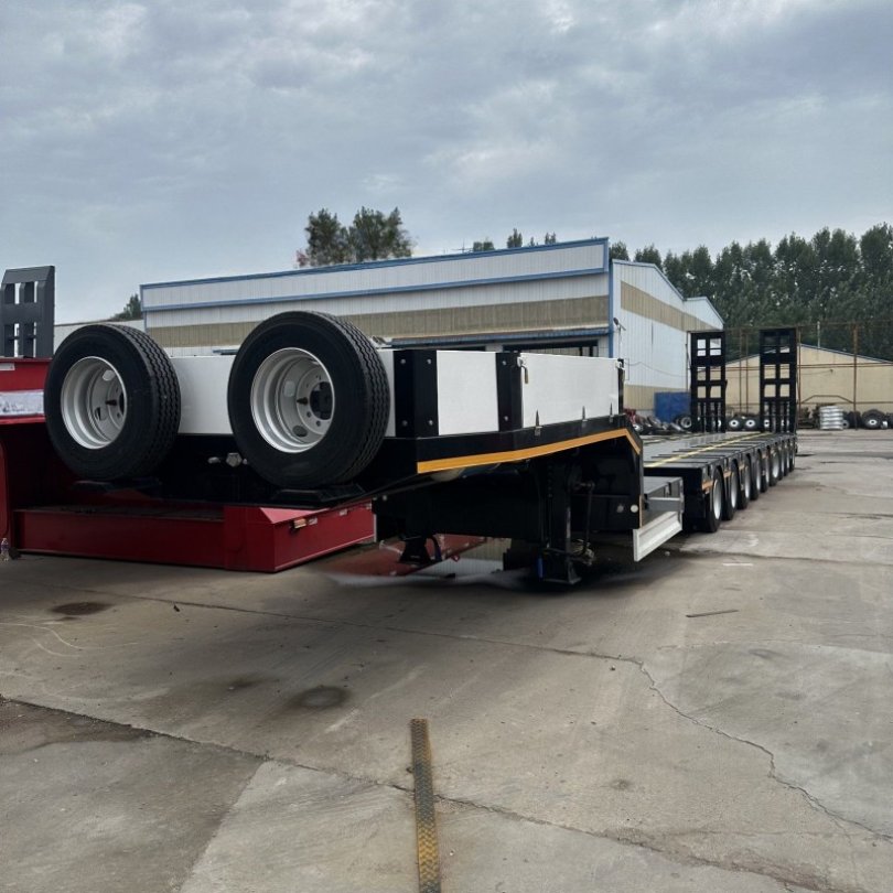 Multi-Axle Low Flatbed Semi-Trailer for Heavy Loads
