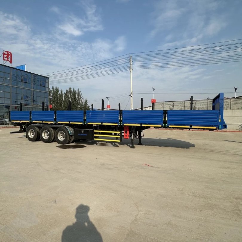 Multifunctional Flatbed Trailer for Versatile Transport Needs and Heavy Loads