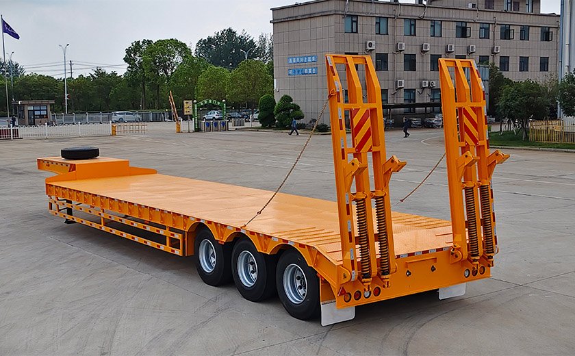 3 Axles Lowbed Semi Trailer