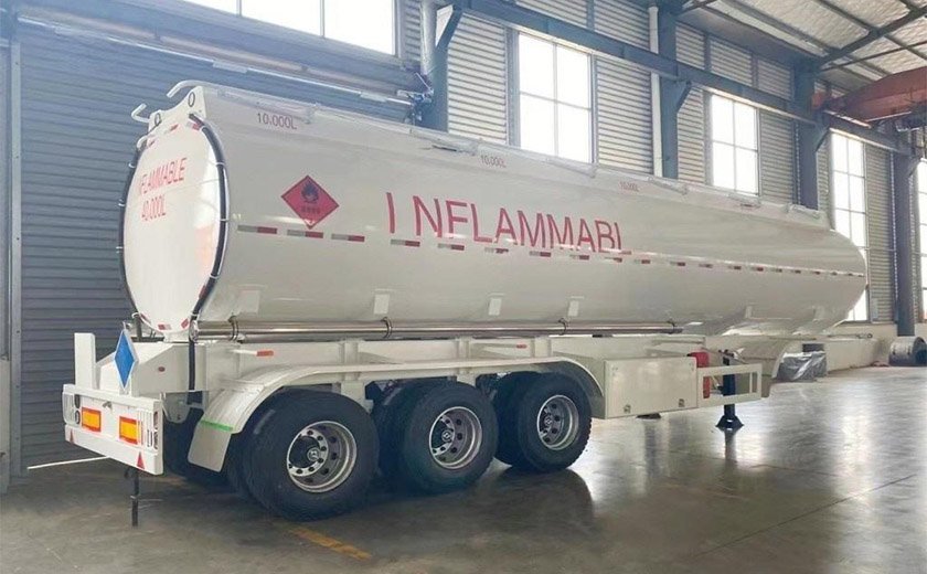 3 Axles 40000L Fuel Tanker Semi Trailer