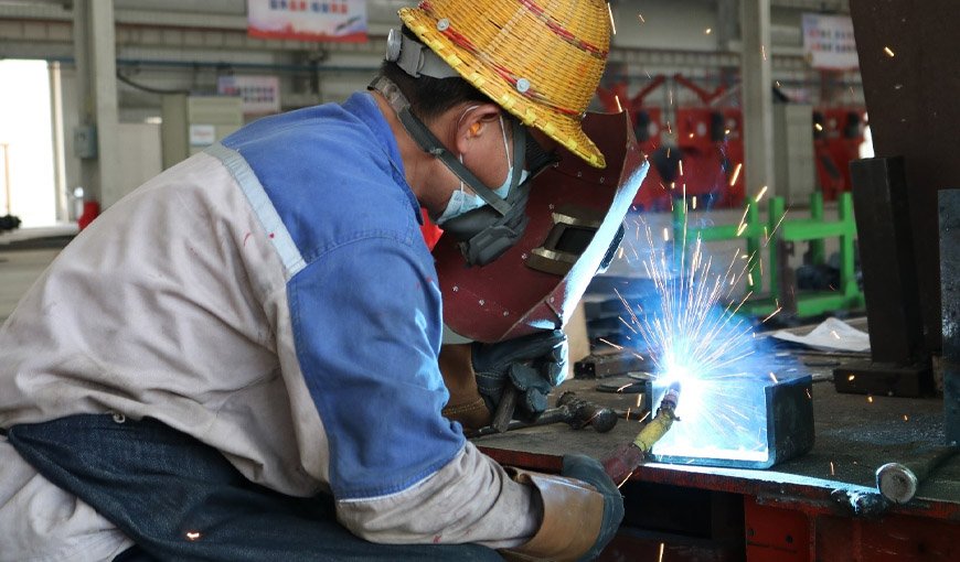 Battling the bitter cold, ensuring timely delivery, and welcoming the Chinese New Year | A tribute to every dedicated employee