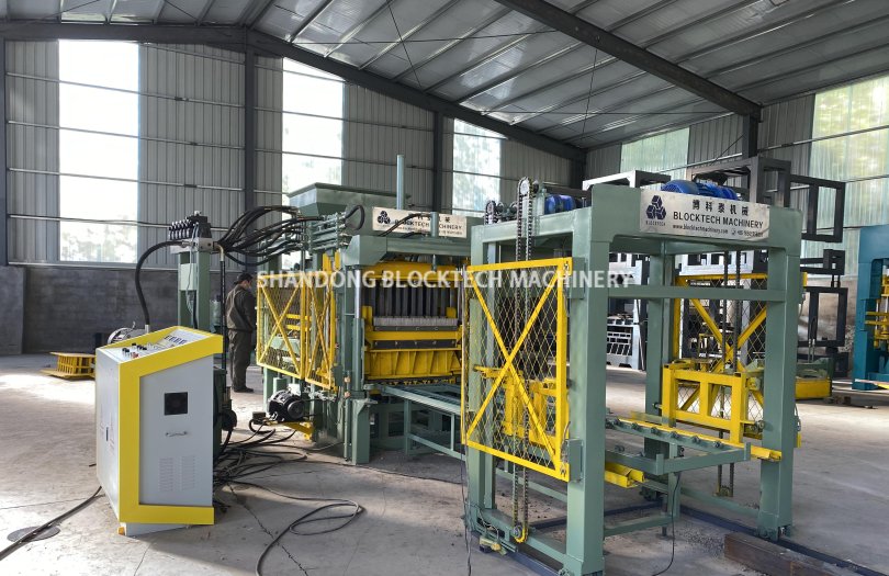 QT4-15 Concrete Block Making Machine in Ghana