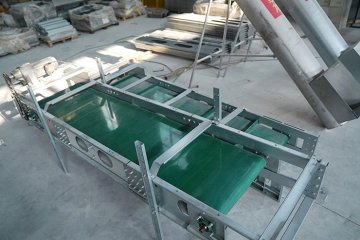 Horizontal and oblique conveyors