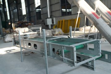 Horizontal and oblique conveyors