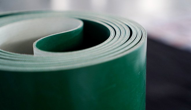 Applications and Advantages of PP and PVC Manure Belts in Modern Livestock Farming