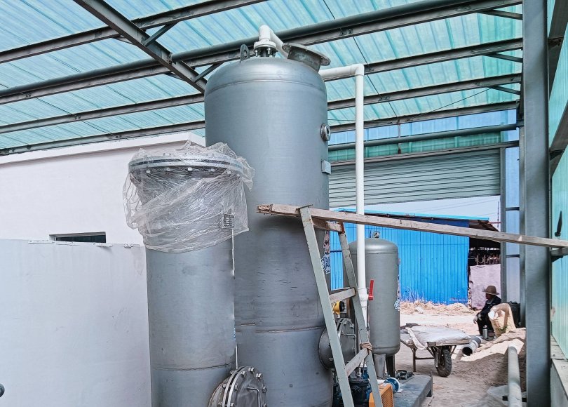 Red mud anaerobic digester