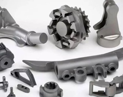 How Plastic Parts Are Born: A Deep Dive into Injection Molding, Compression Molding, and Tooling