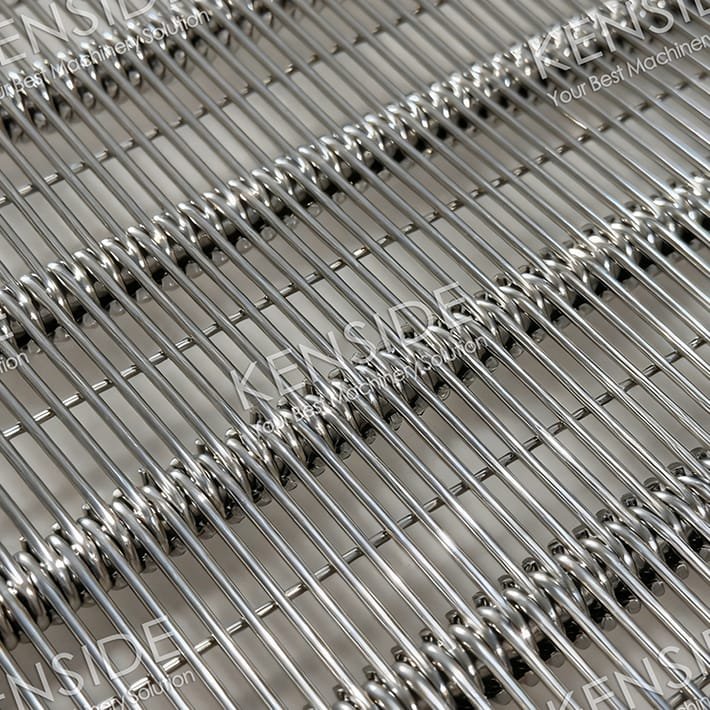 Ceinture à maillons à œillets