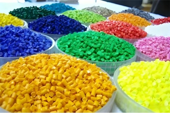 Color masterbatch color enhancement