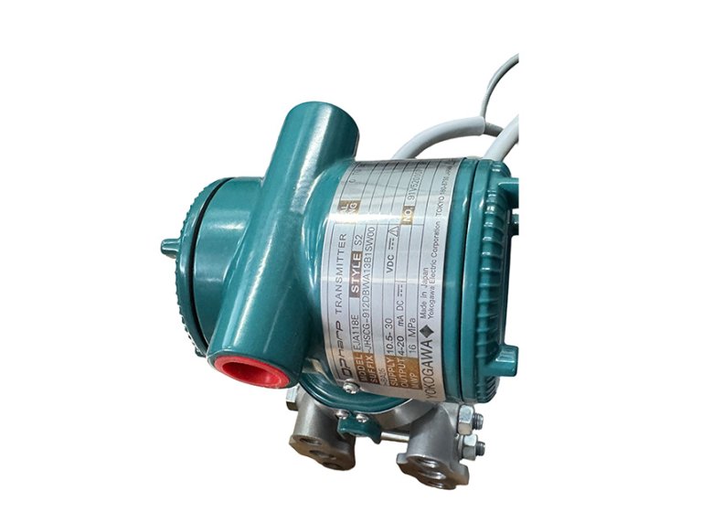 YOKOGAWA EJA118E DP Transmitter with Remote Diaphragm Seals 
