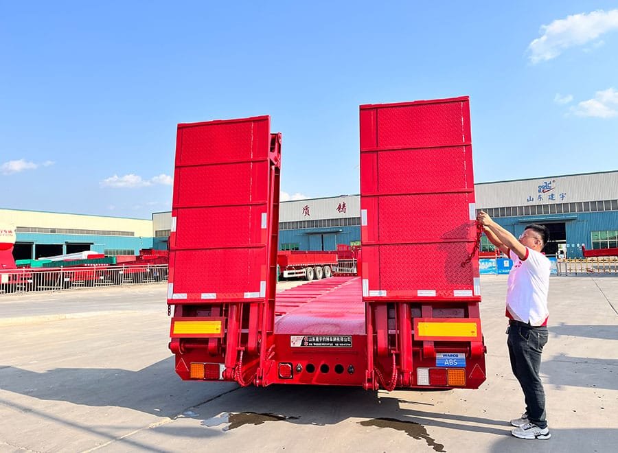 Reinforced low bed chassis trailer