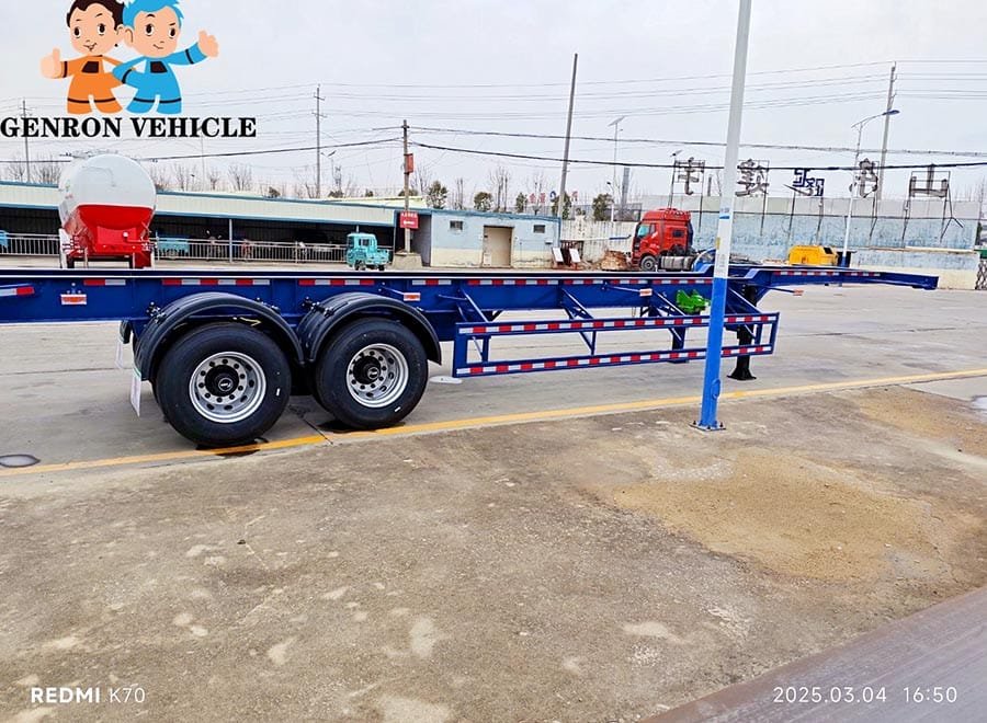 Container chassis trailer for 20ft 40ft containers