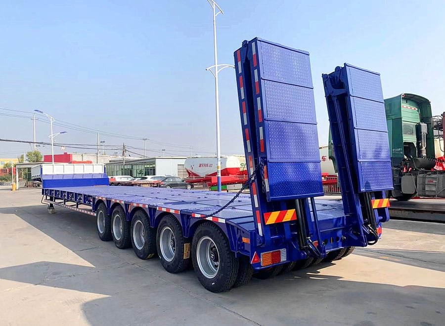 Mining equipment transport trailer